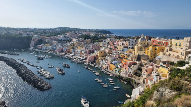 Momenti di convivialità presso Procida, Capitale della cultura 2022.