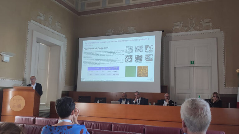 Ing. Francesco Santoro, Head of Quality, R&D Laboratory Bitem S.r.l. durante il Technical WORKSHOP moderato dal Prof. Orazio Baglieri, Politecnico di Torino