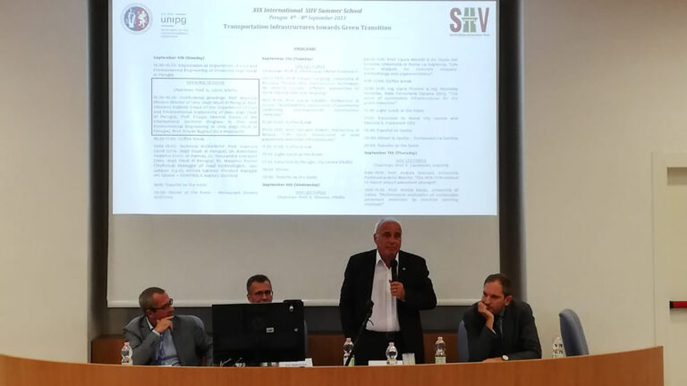 Il prof. Fausto Alisei, Pro-Rettore Vicario dell’Università di Perugia; durante la cerimonia di apertura della XIX edizione della Summer School della Società Italiana Infrastrutture Viarie | SIIV